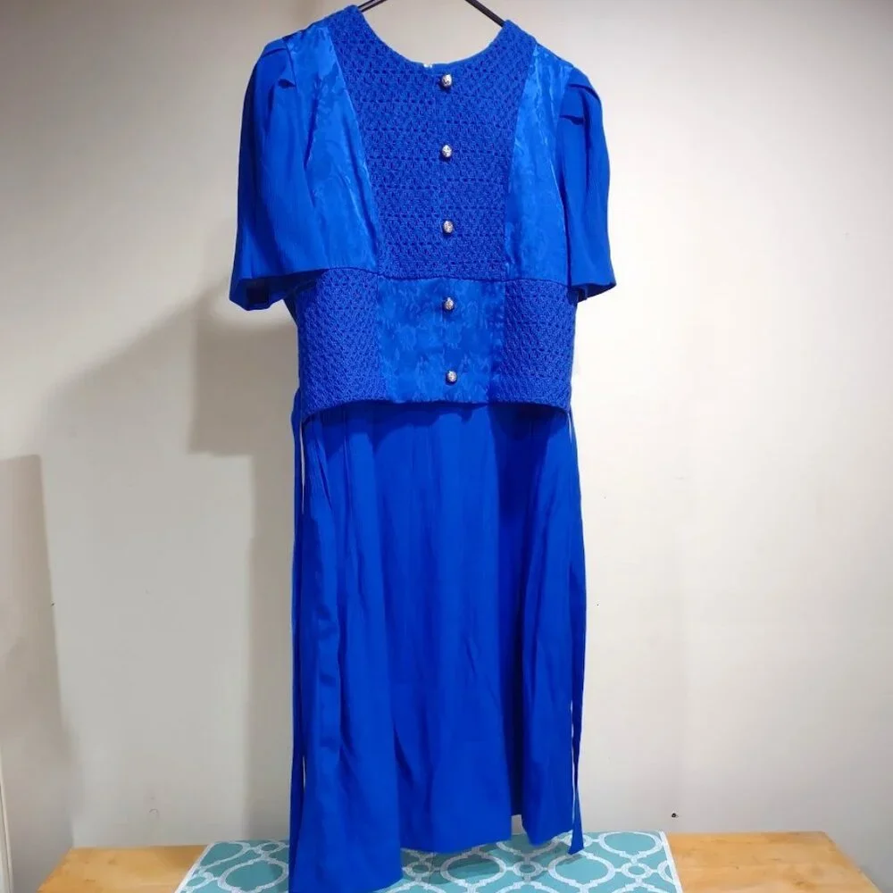 MISS DORBY BLUE BROCADE INTRICATE CROCHET PATCHWORK TOP PLEATED SKIRT SIZE 12P